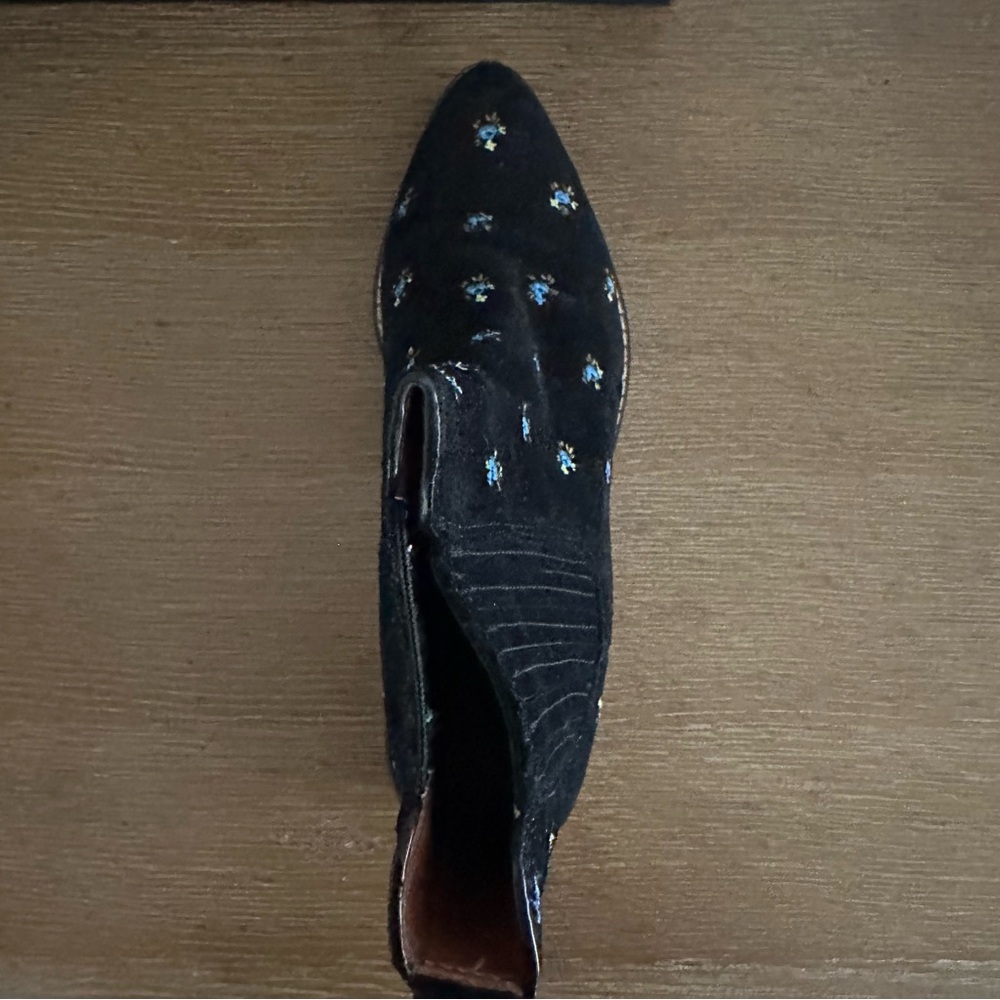 Coach Bowery Black Suede Floral Embroidery Chelsea Ankle Boots Booties Size 10 - Picture 8 of 15